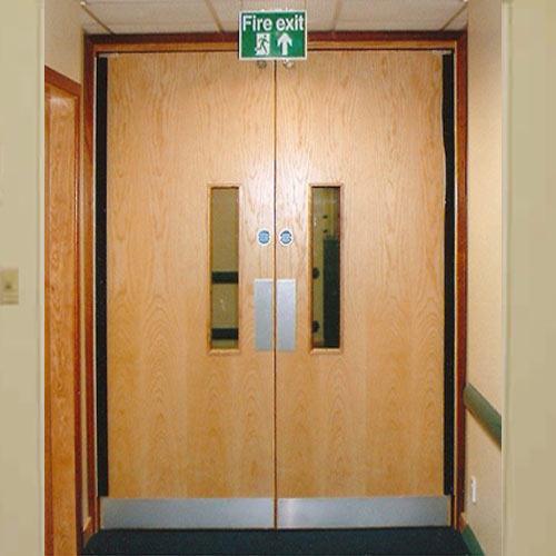 Usi laminate de inalta presiune